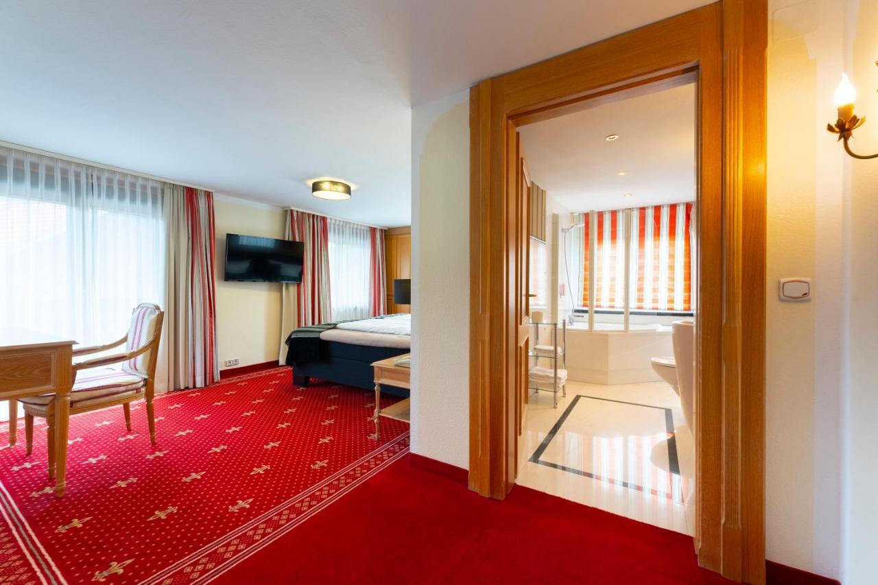Alpin & Wellness Resort Hotel Ludwig Royal オーバーシュタウフェン エクステリア 写真